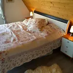With 3 Bedrooms * Poppenbull