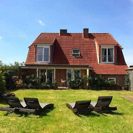 Сasa de vacaciones With 3 Bedrooms *