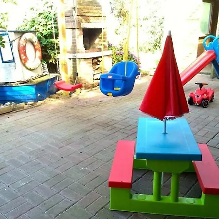 Сasa de vacaciones With 3 Bedrooms *