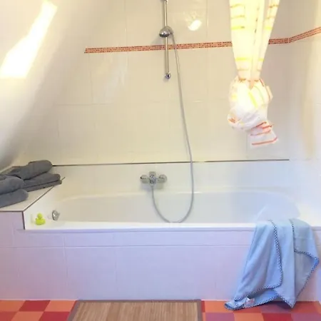 With 3 Bedrooms Сasa de vacaciones *