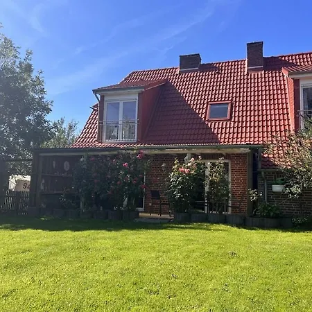 Сasa de vacaciones With 3 Bedrooms *